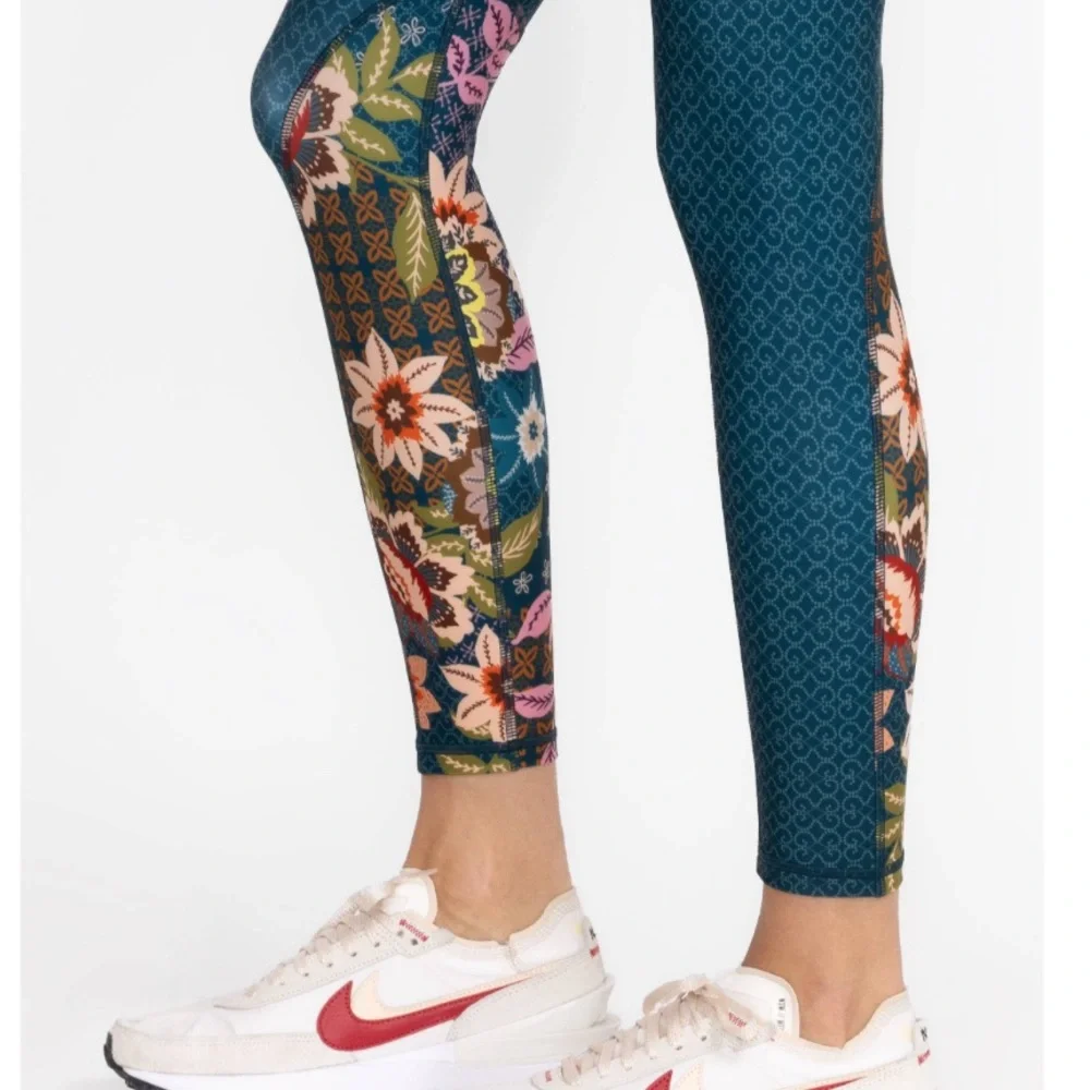 NWT Johnny Was JWLA Delfino Bee Active High Waist Leggings Retail $210 Sz M- XL - Picture 5 of 5